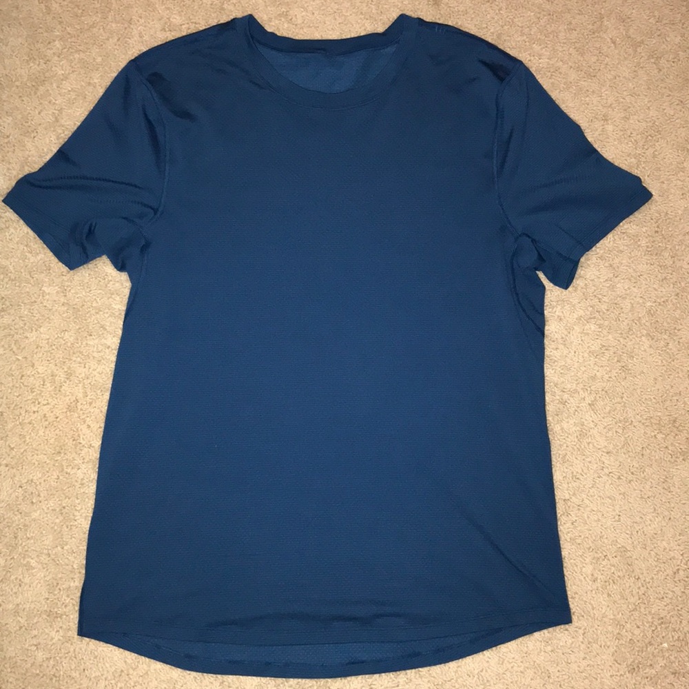 Men’s lululemon shirt